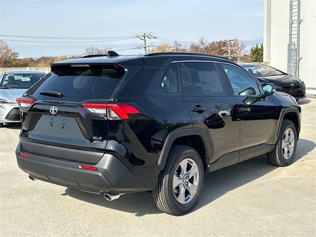 2025 Toyota RAV4 XLE