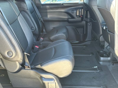 2026 Toyota Sienna Woodland Edition