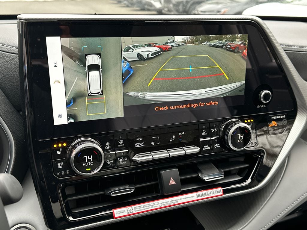 2026 Toyota Highlander Hybrid Platinum