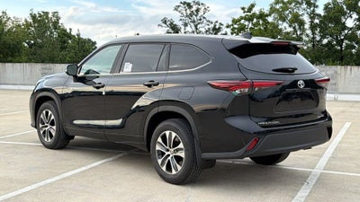 2026 Toyota Highlander XLE