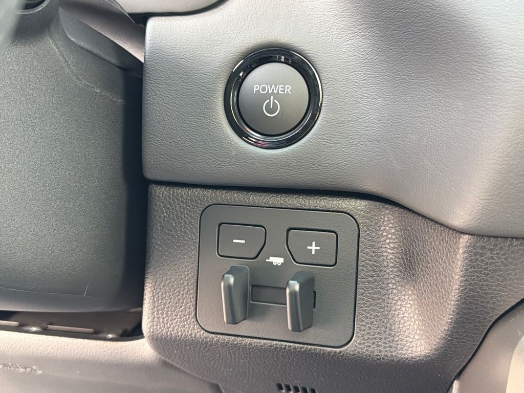 2026 Toyota Tundra i-FORCE MAX Tundra Platinum