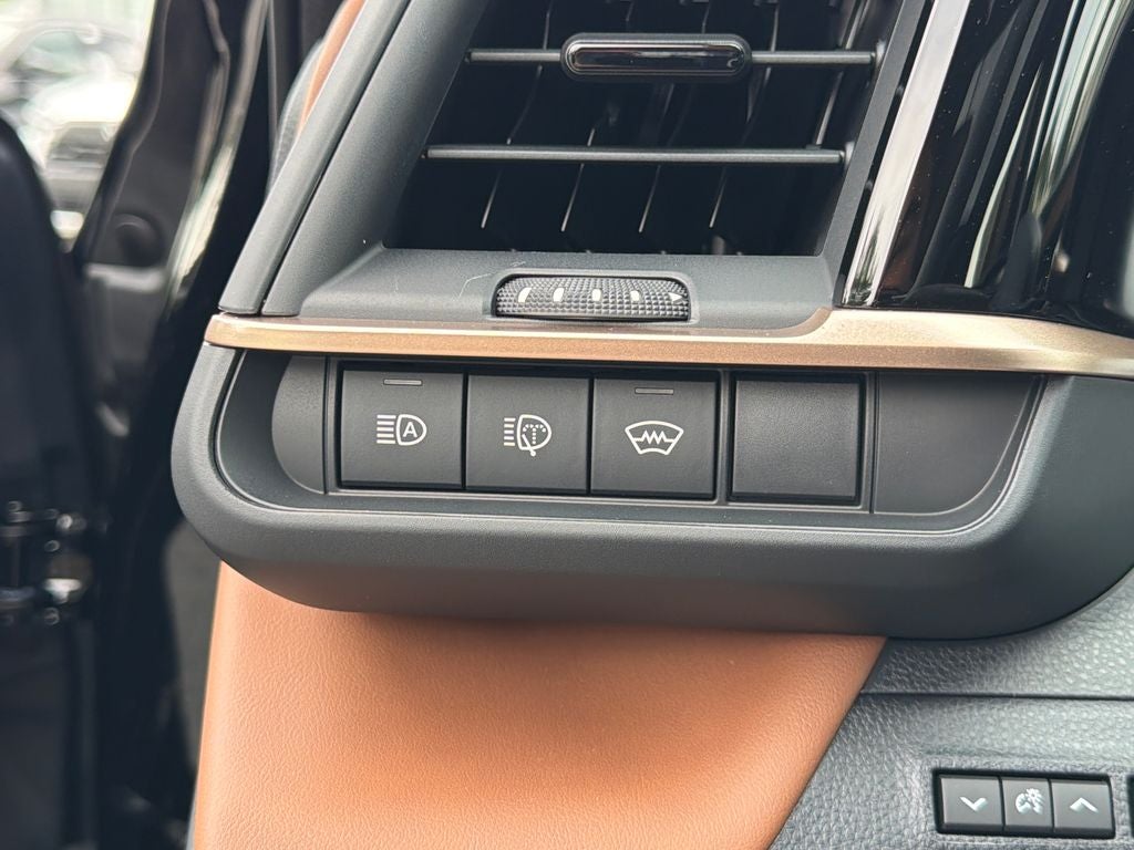 2026 Toyota Toyota Crown Signia Limited