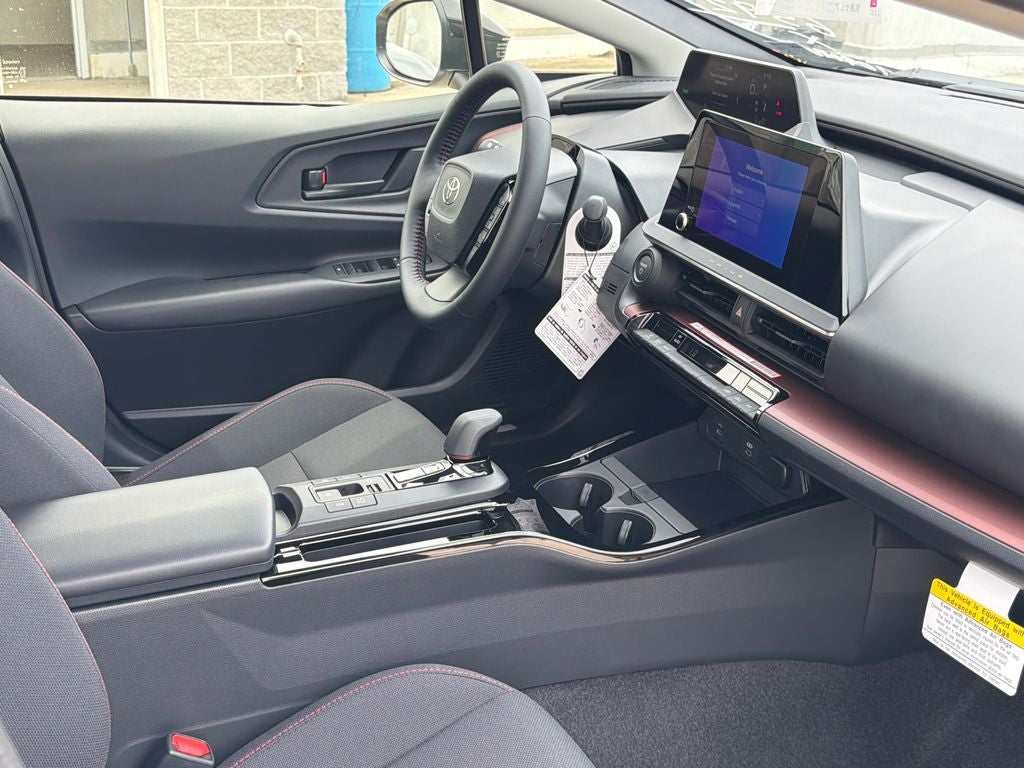 2026 Toyota Prius Plug-in Hybrid SE