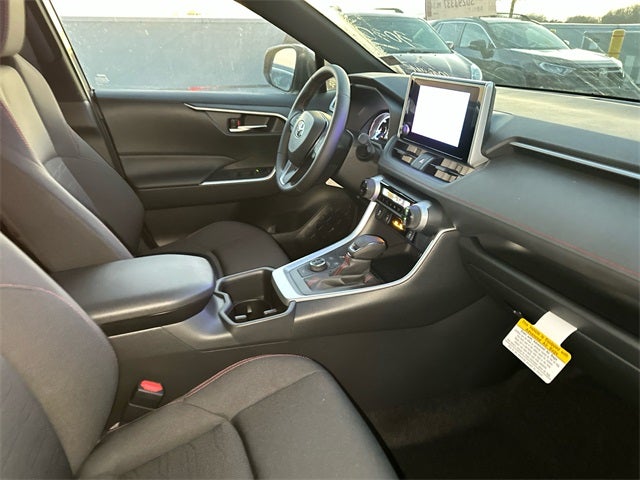 2025 Toyota RAV4 Plug-in Hybrid SE