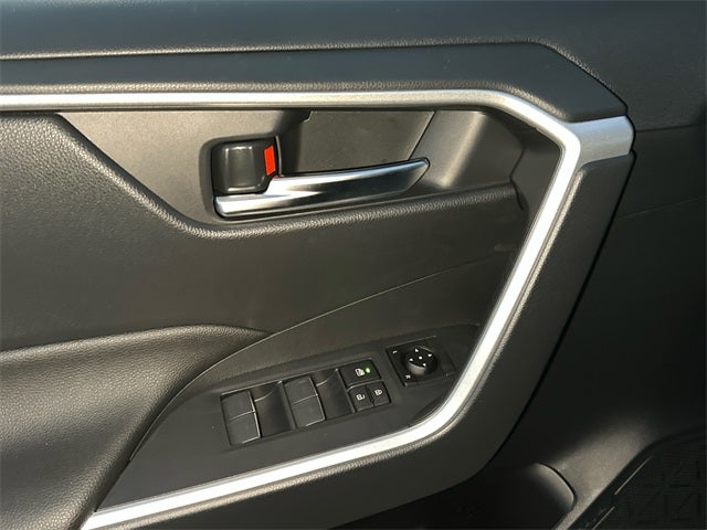 2025 Toyota RAV4 Plug-in Hybrid SE