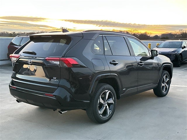 2025 Toyota RAV4 Plug-in Hybrid SE