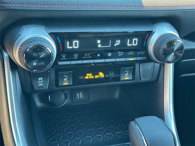 2025 Toyota RAV4 Plug-in Hybrid SE