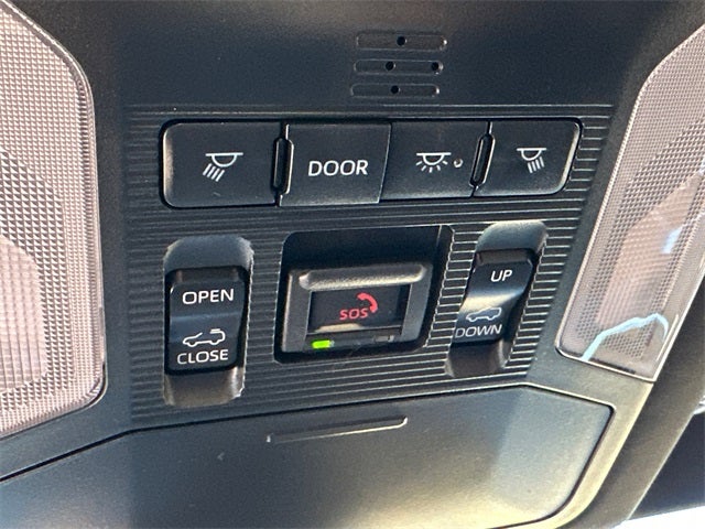 2025 Toyota RAV4 Plug-in Hybrid SE