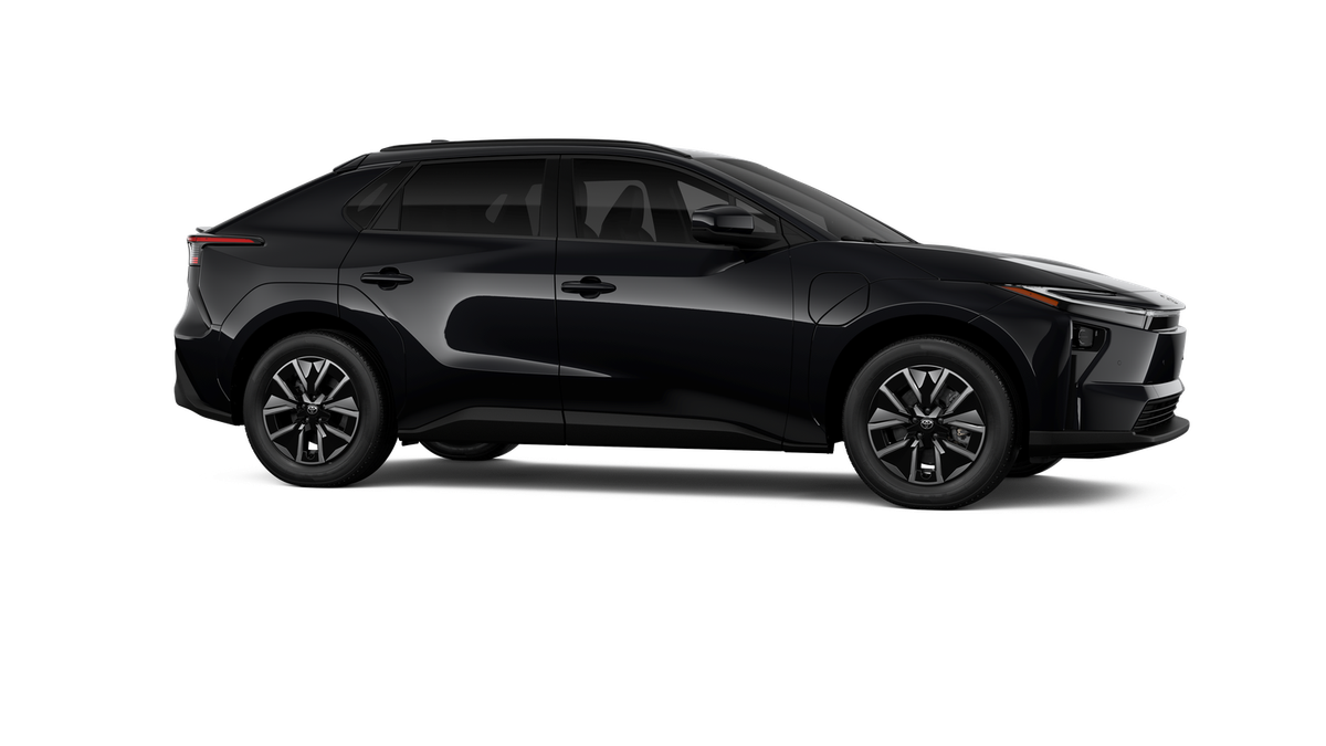 2026 Toyota bZ XLE - Photo 13