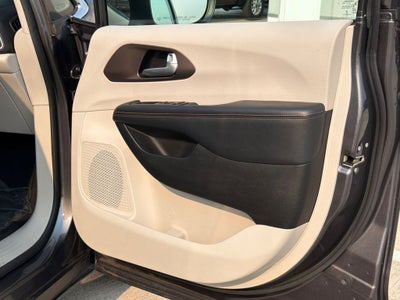 2017 Chrysler Pacifica LX