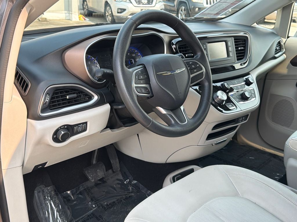 2017 Chrysler Pacifica LX