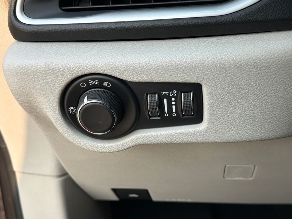 2017 Chrysler Pacifica LX