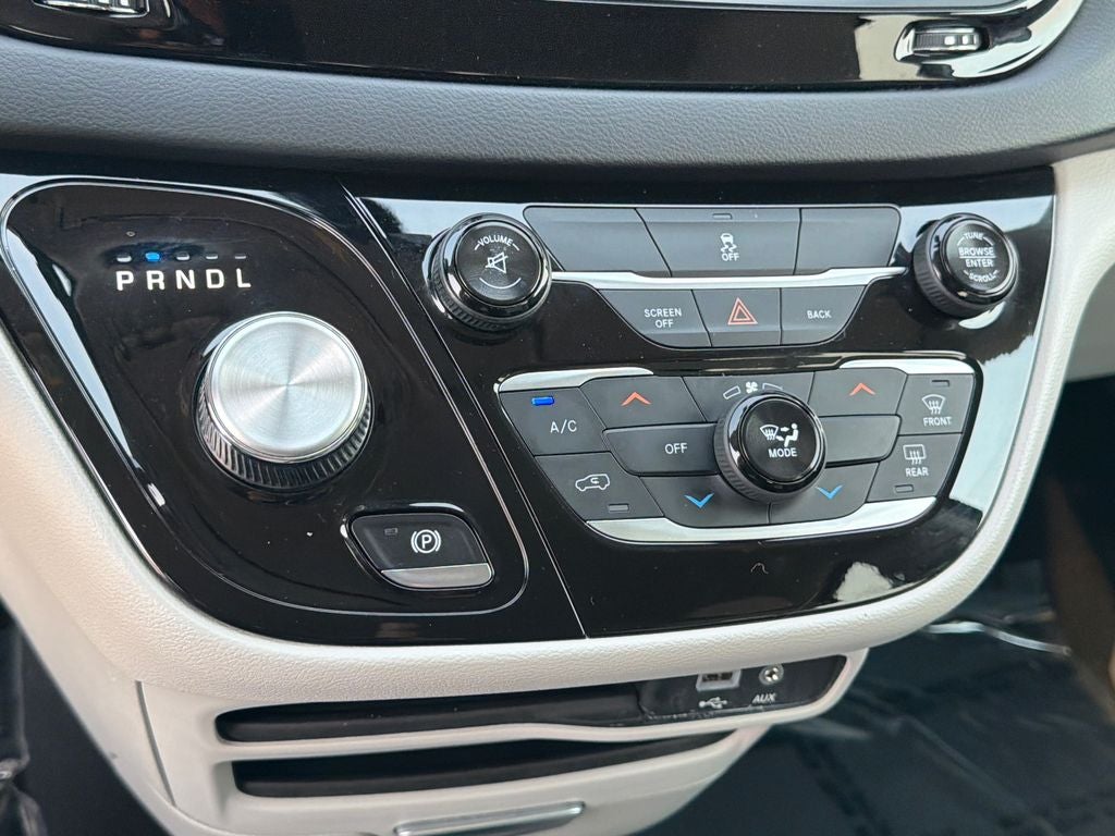 2017 Chrysler Pacifica LX