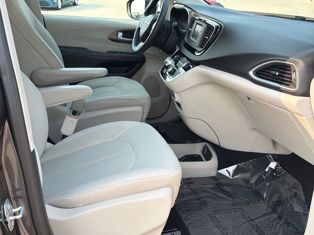 2017 Chrysler Pacifica LX