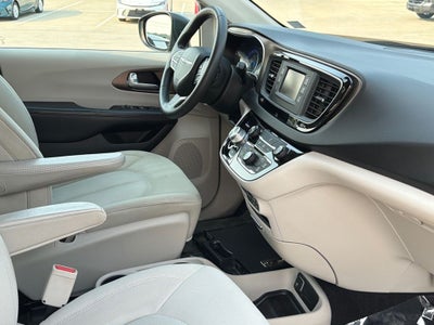 2017 Chrysler Pacifica LX