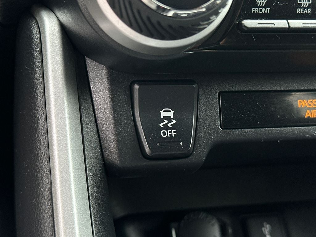 2020 Toyota RAV4 Hybrid LE