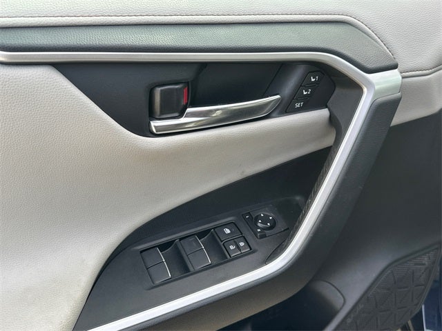 2020 Toyota RAV4 Limited