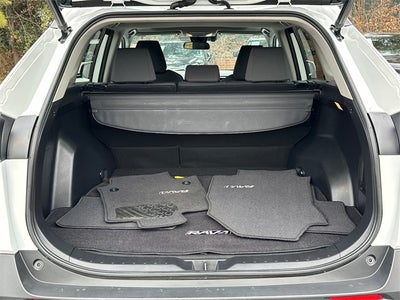 2020 Toyota RAV4 Hybrid XLE