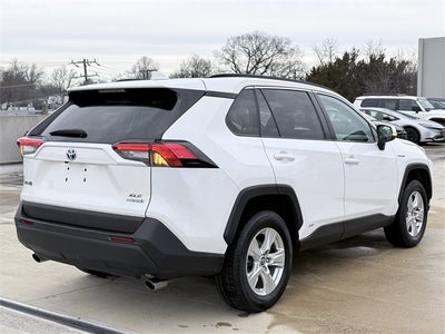 2021 Toyota RAV4 Hybrid XLE