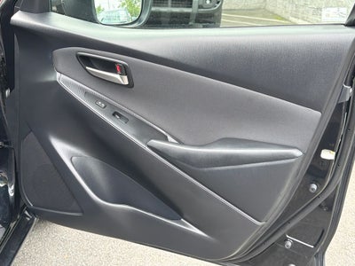 2019 Toyota Yaris LE
