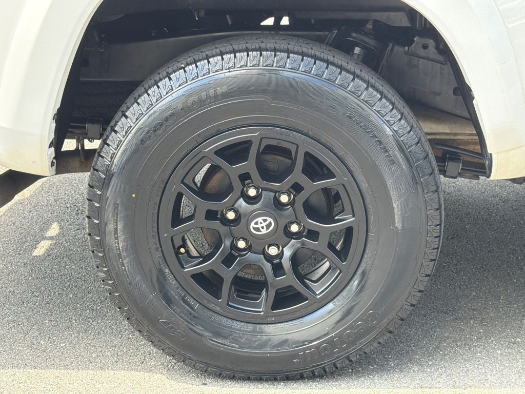 2022 Toyota Tacoma SR5 V6