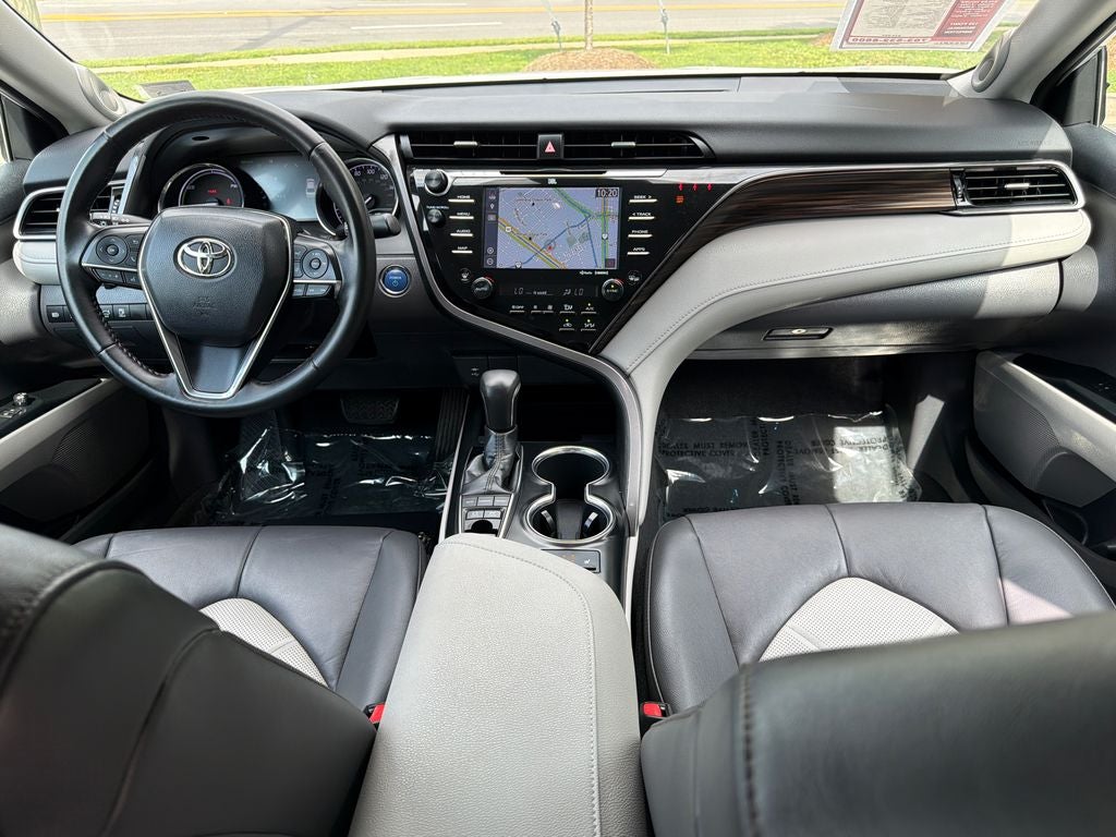 2019 Toyota Camry Hybrid XLE