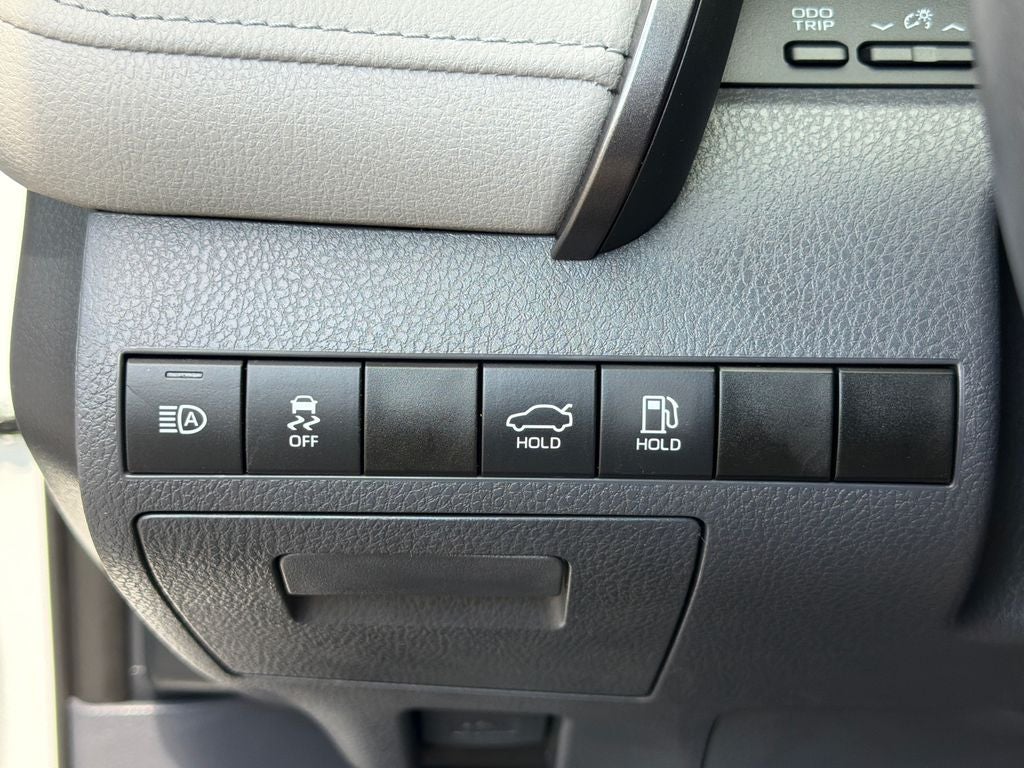 2019 Toyota Camry Hybrid XLE