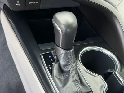 2019 Toyota Camry Hybrid XLE