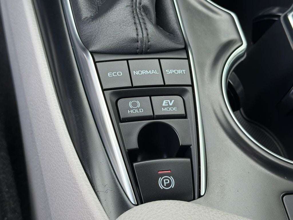 2019 Toyota Camry Hybrid XLE