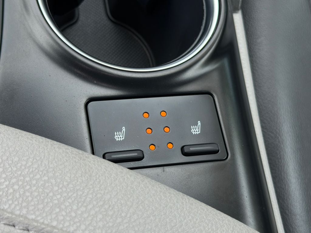 2019 Toyota Camry Hybrid XLE