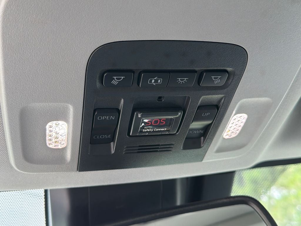 2019 Toyota Camry Hybrid XLE
