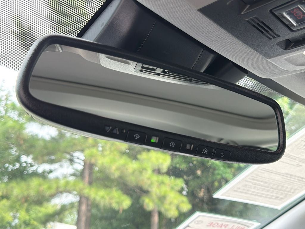 2019 Toyota Camry Hybrid XLE