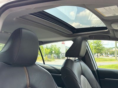 2019 Toyota Camry Hybrid XLE