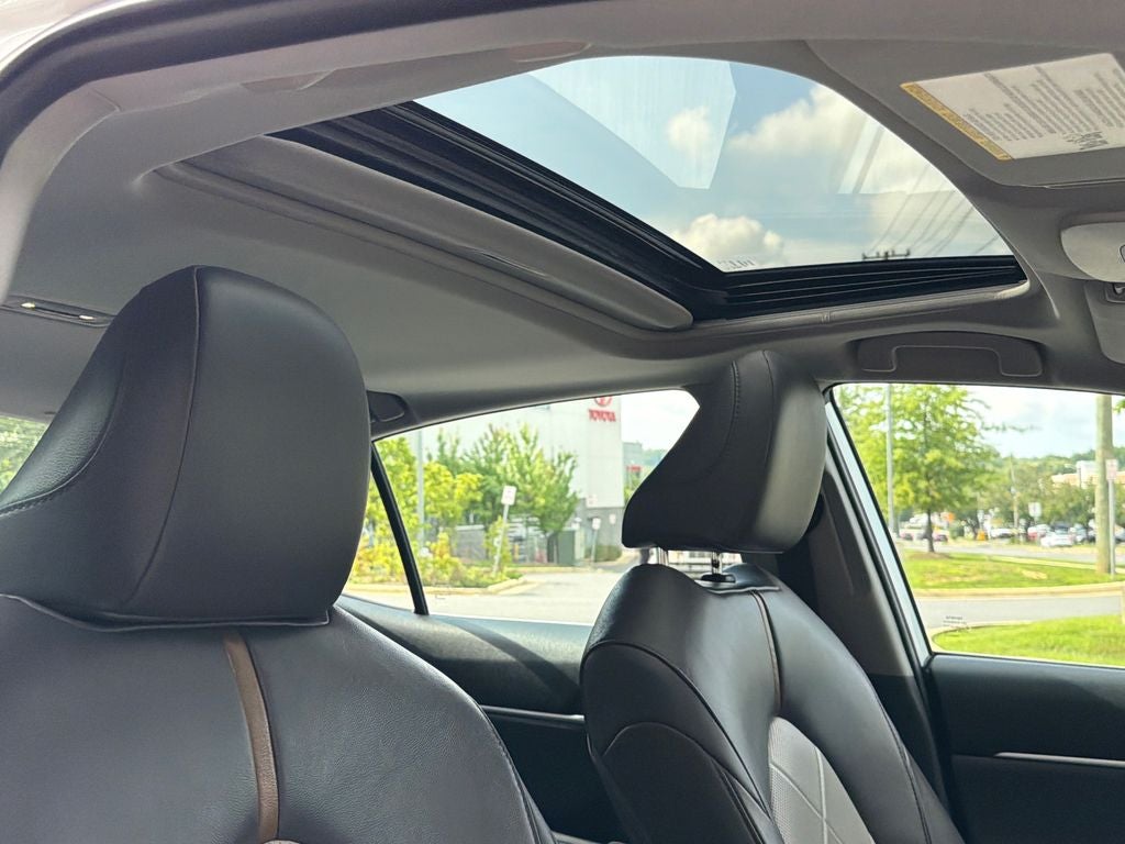 2019 Toyota Camry Hybrid XLE
