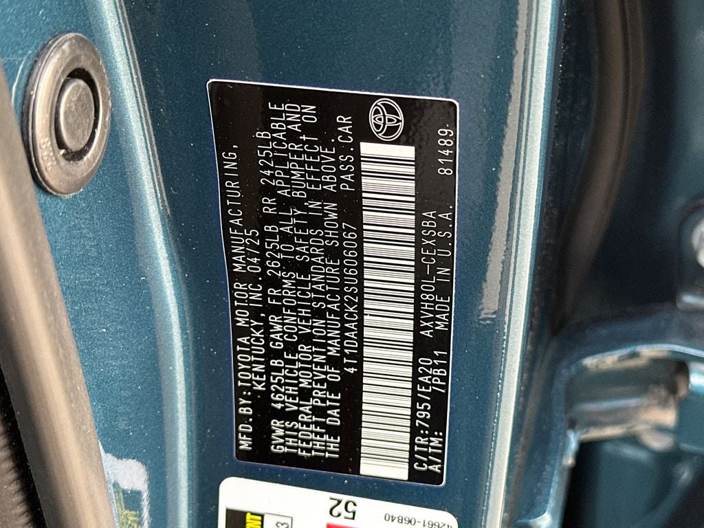 2025 Toyota Camry SE