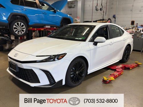 2025 Toyota Camry SE
