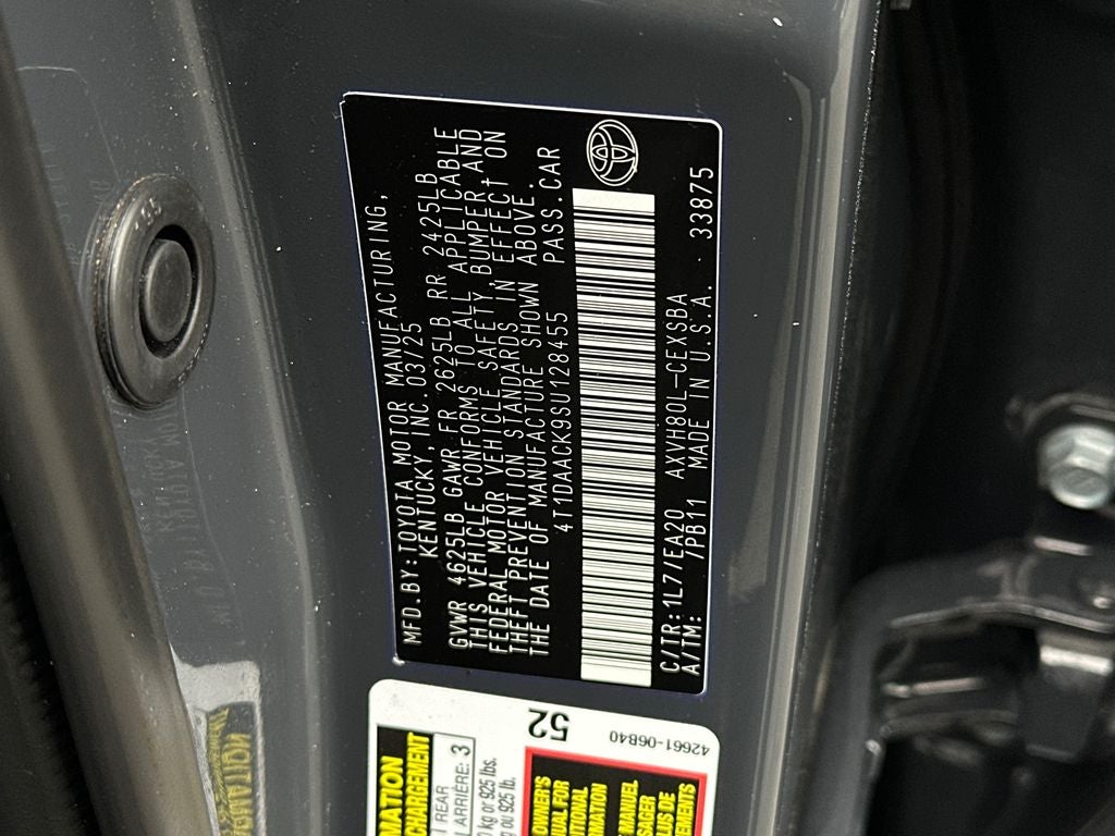 2025 Toyota Camry SE