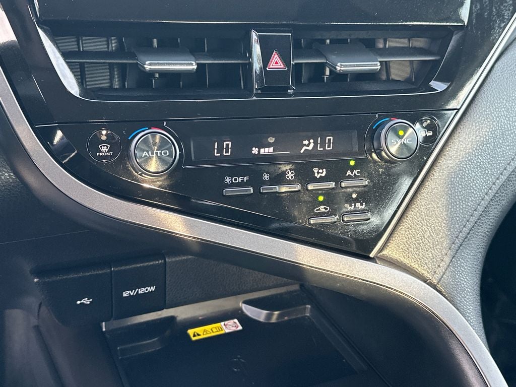 2023 Toyota Camry Hybrid XLE