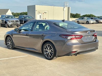 2023 Toyota Camry Hybrid XLE