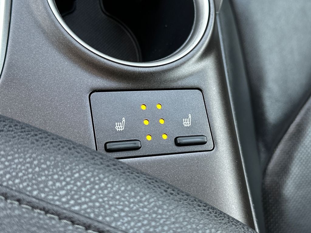2023 Toyota Camry Hybrid XLE