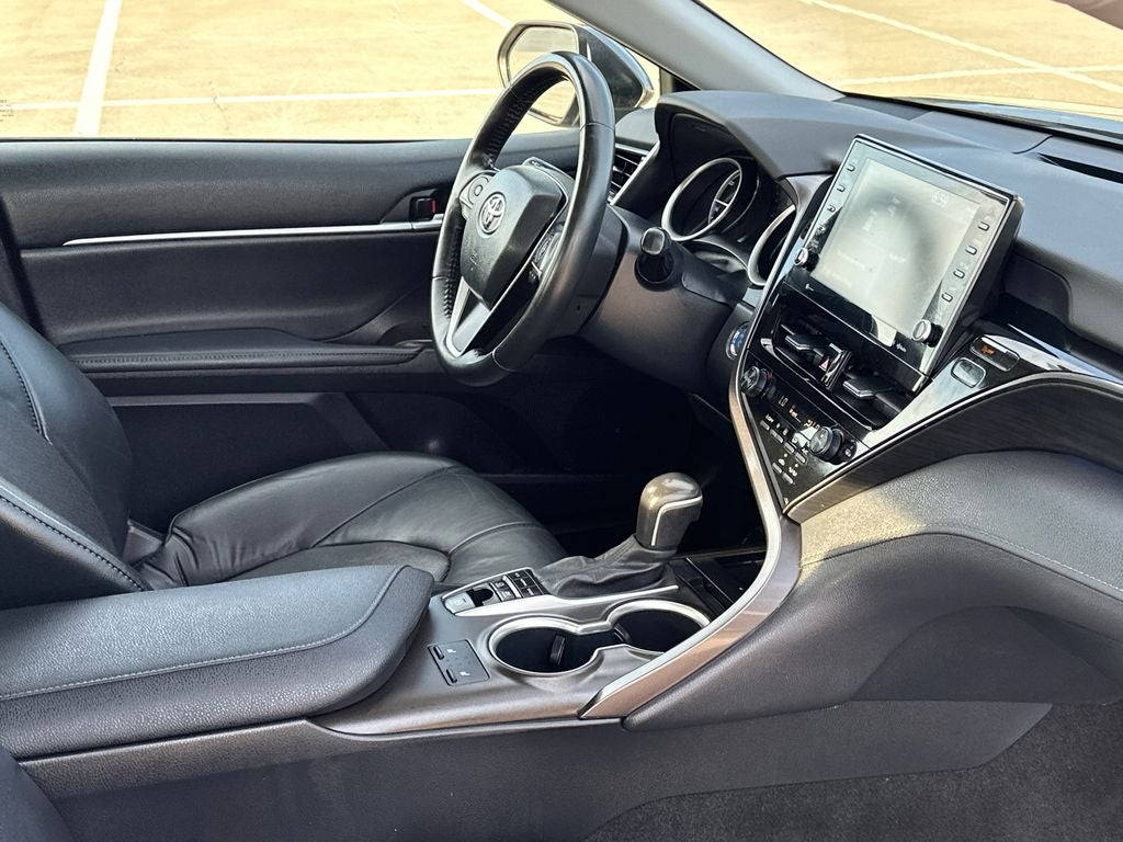 2023 Toyota Camry Hybrid XLE