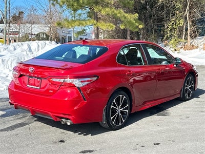 2020 Toyota Camry SE