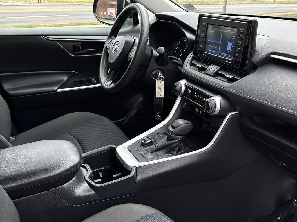 2022 Toyota RAV4 Hybrid LE