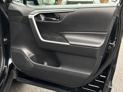 2022 Toyota RAV4 Hybrid LE