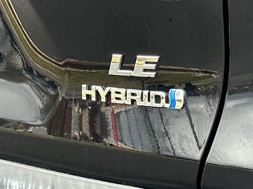 2022 Toyota RAV4 Hybrid LE