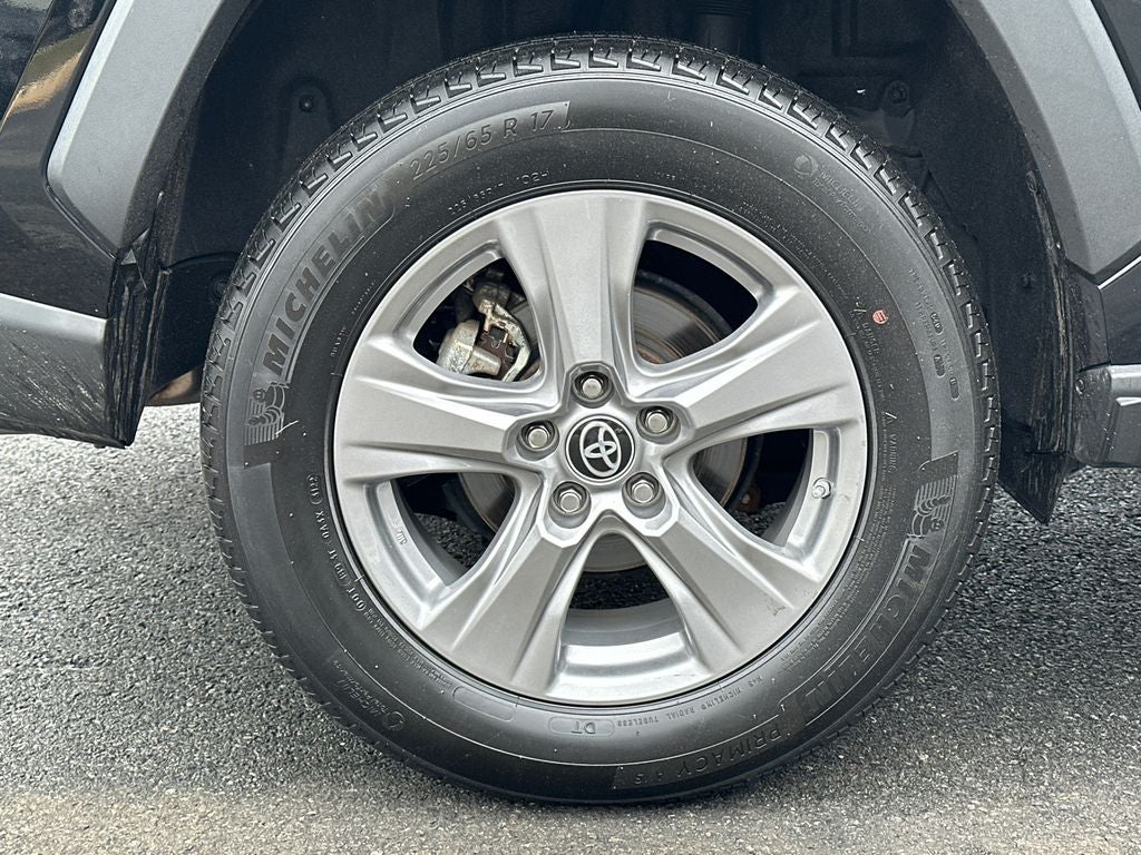 2022 Toyota RAV4 Hybrid LE