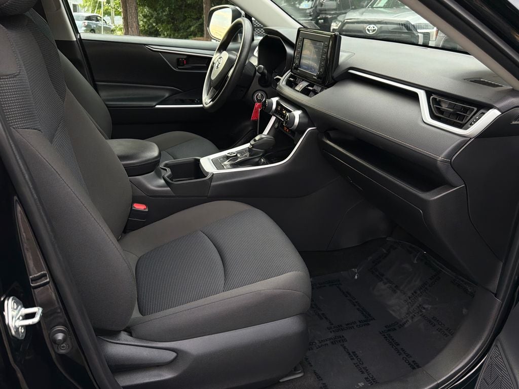 2022 Toyota RAV4 Hybrid LE