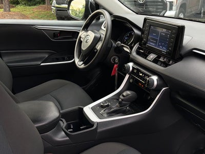 2022 Toyota RAV4 Hybrid LE