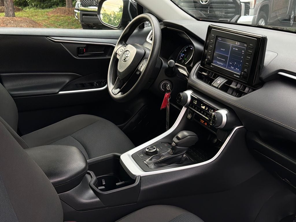 2022 Toyota RAV4 Hybrid LE