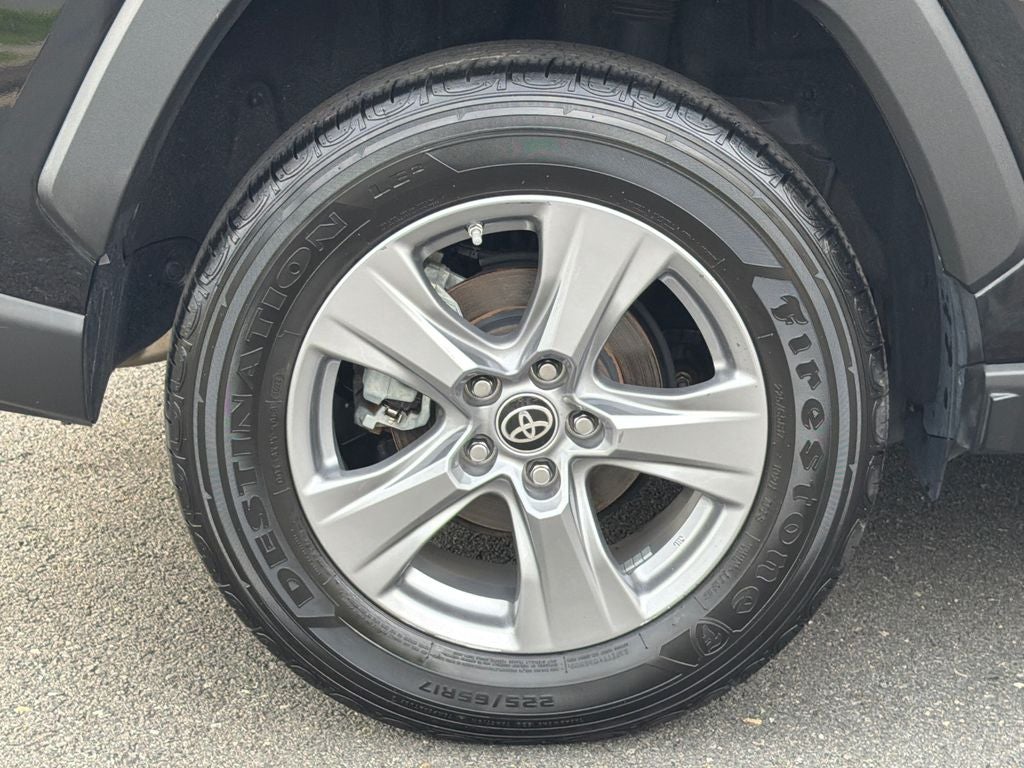 2022 Toyota RAV4 Hybrid LE
